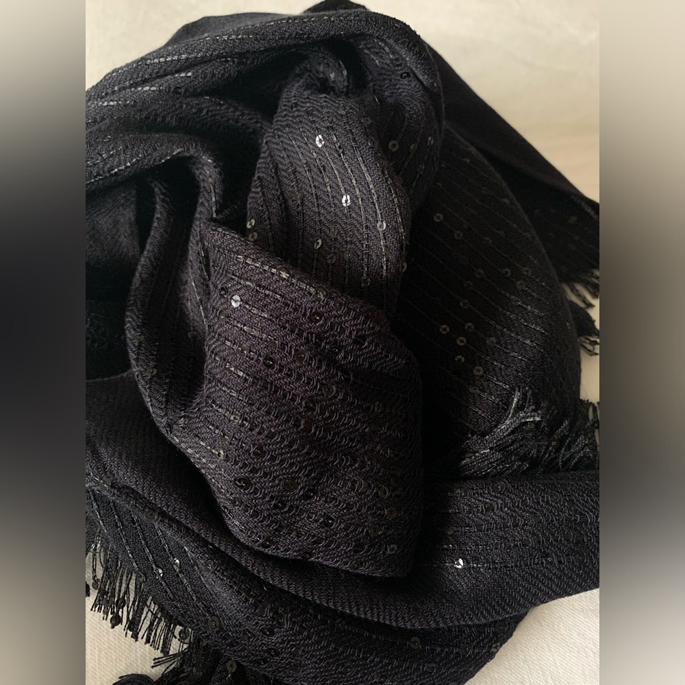 NWT INC Black Scarf/Wrap